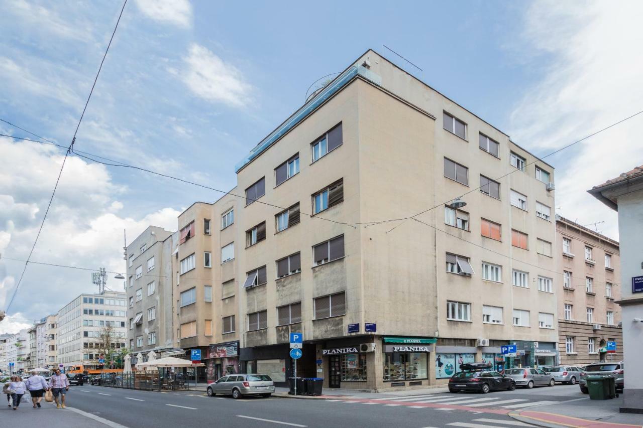 Studio Apartments Near Park Zrinjevac Zagreb Eksteriør bilde