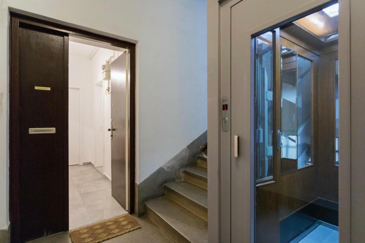 Studio Apartments Near Park Zrinjevac Zagreb Eksteriør bilde